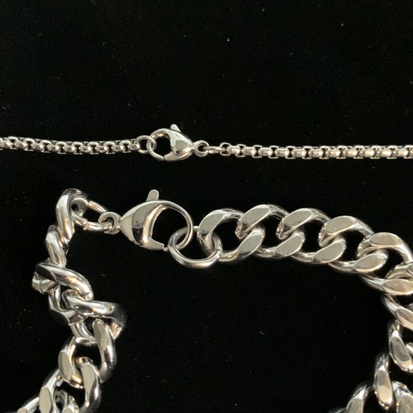 Men’s Necklace and BraceletSet - Picture 5 of 7